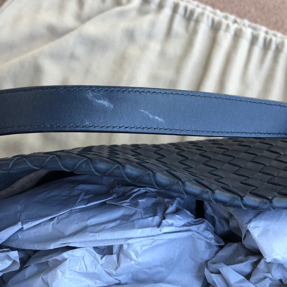 Authentic Bottega Veneta Handbag - Picture 10 of 13